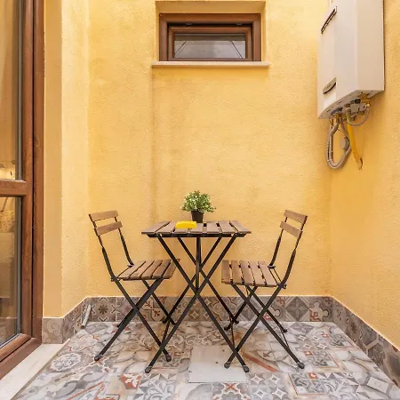 Giardini House Tatil Evi *
